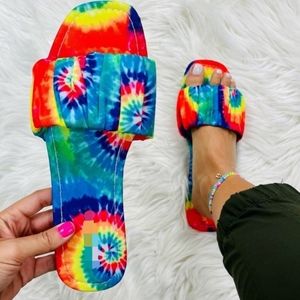 🎉HP🎉 Fun & Bright Tie Dye Sandals, size 7 (see below)